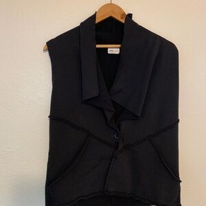 Prairie Cotton Made in the USA | Black Sleeveless Vest with Pockets Size Medium